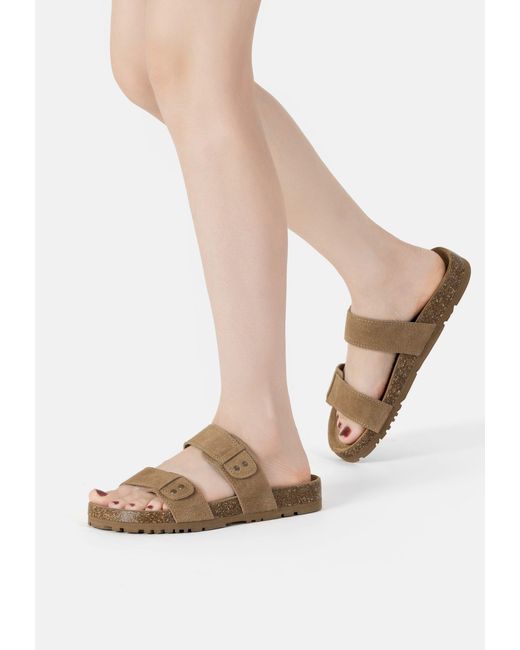 EverAu Australia White Scarlet Leather Sandals