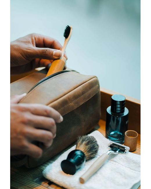 Rōmfrē Orange Kihei Loop Toiletry for men