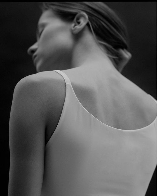 Nike White The Tank – Classic High Neck Tank Top