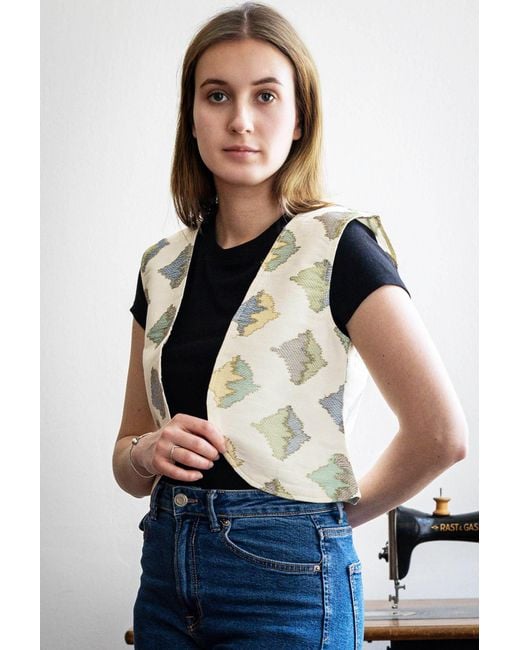 Stovaria Metallic Cotton Vest With Colorful Thread & Zari Embroidery