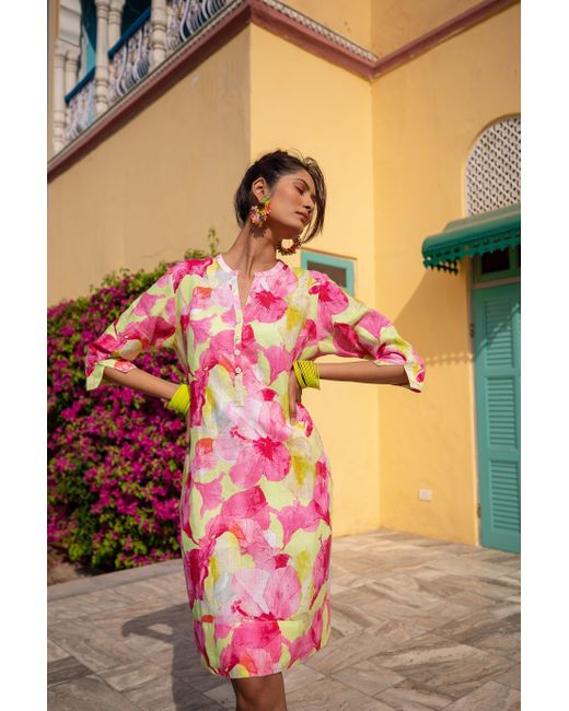 NoLoGo-chic Pink Hibiscus Hill On Lime Classic Dress Linen