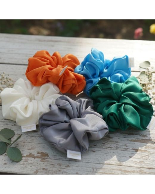 Silk and Bears Gray Pure Habotai Silk Scrunchie Set Of 5 – Emerald, Sky, Pearl