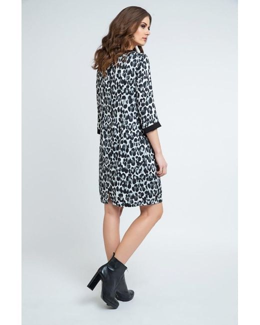 Conquista Black Animal Print Sack Dress