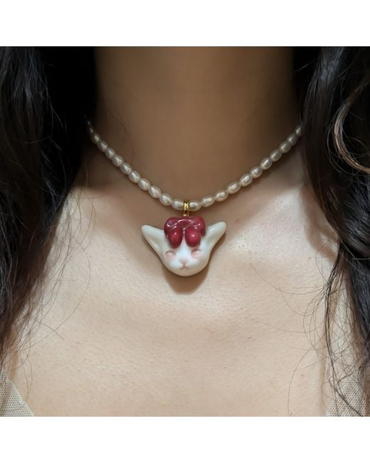H2 Studio White Angry Puss Ruby Bow Tie Freshwater Pearl Necklace