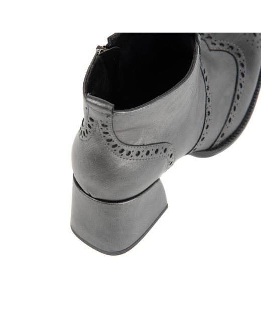 Embassy London USA Gray Chloe Low