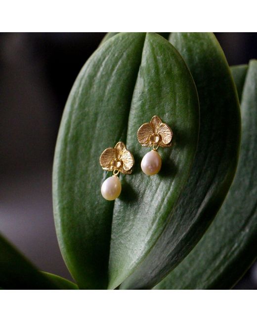 Agora Jewellery Metallic Orchid Pearl Earrings