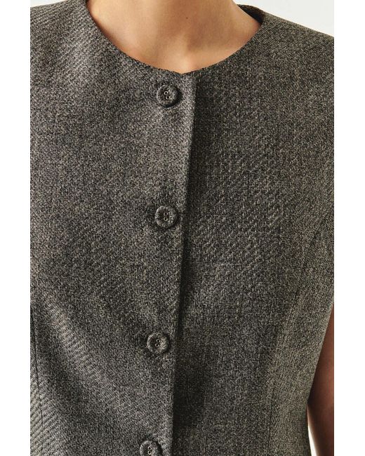 Exquise Black Royal Sleeveless Vest