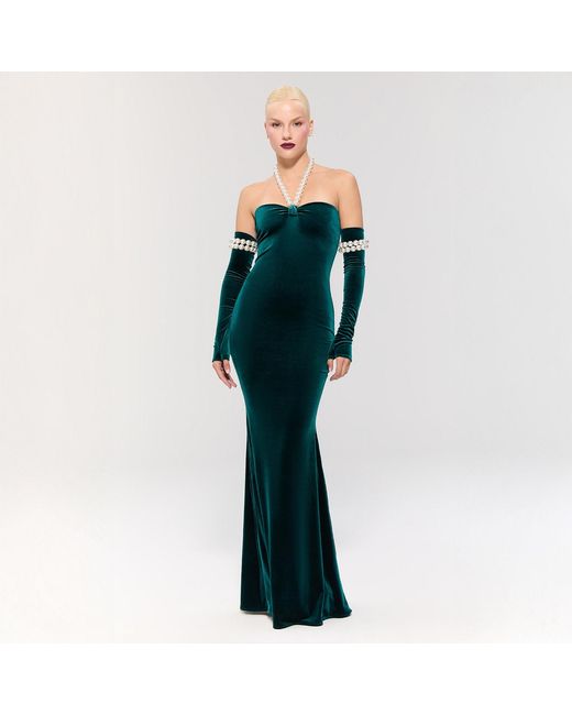 Nur Karaata Black Dynasty Necklace Gown