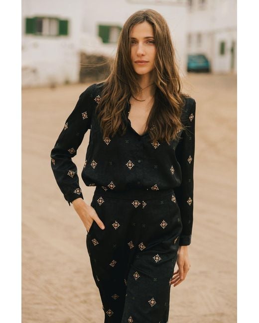 Traffic People Black Sacred Silence Embroidered Graft Shirt