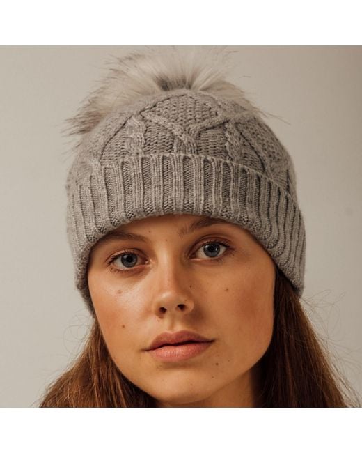 Bel Cashmere Gray Cable Cashmere Hat With Pon Pon
