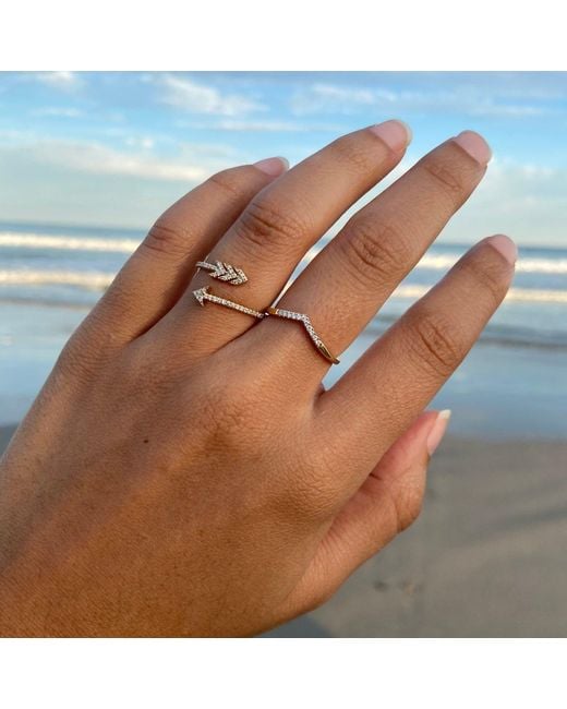 KAMARIA Metallic Arrow Diamond Ring