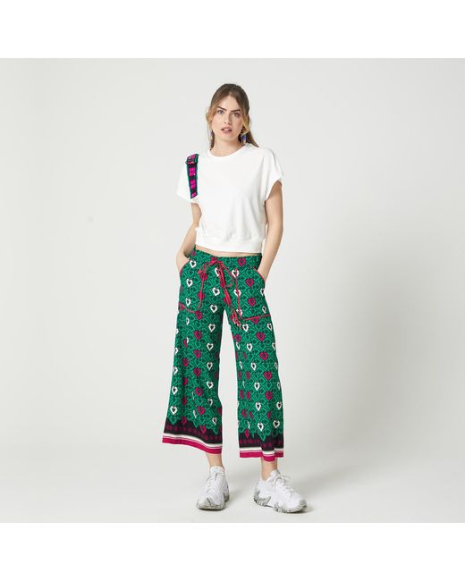 Lalipop Design White T-Shirt Established With A Sequined Bow