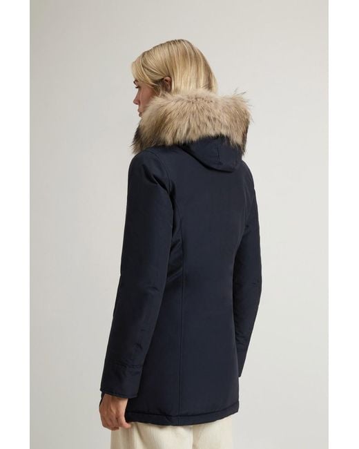 Donna Arctic Parka di Woolrich in Black