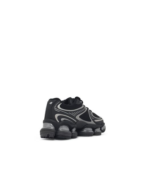 New Balance Black 2000 Mesh Sneakers
