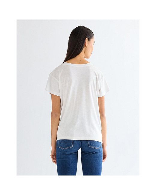 Wrangler White Regular Easy V Neck Tee