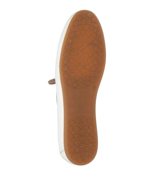 Ovyè White Loafer