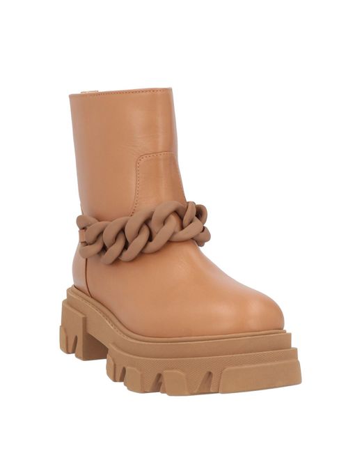 Stokton Brown Ankle Boots