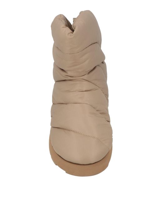 PIUMESTUDIO Natural Ankle Boots