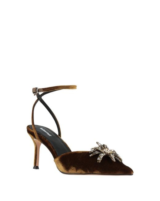 Lola Cruz White Pumps