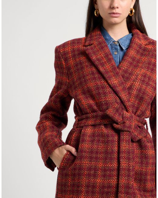 Jijil Red Coat