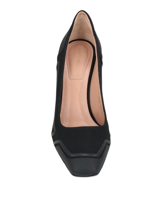 Alberta Ferretti Black Pumps