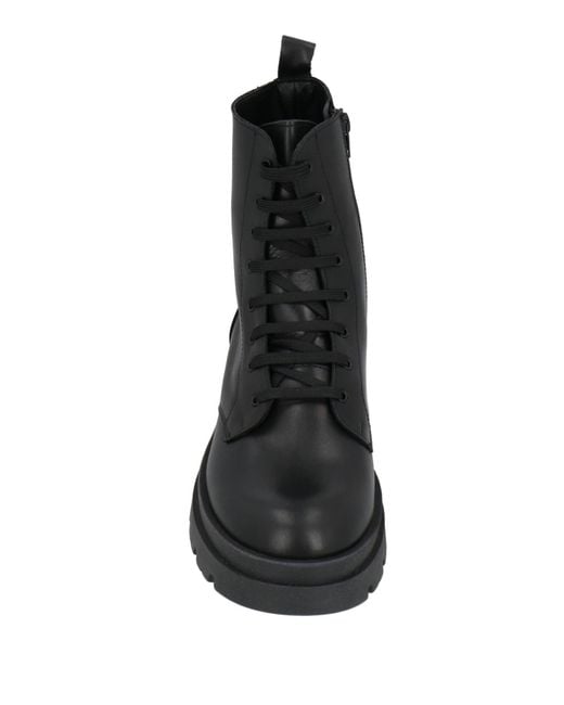 Ovyè Black Ankle Boots Calfskin