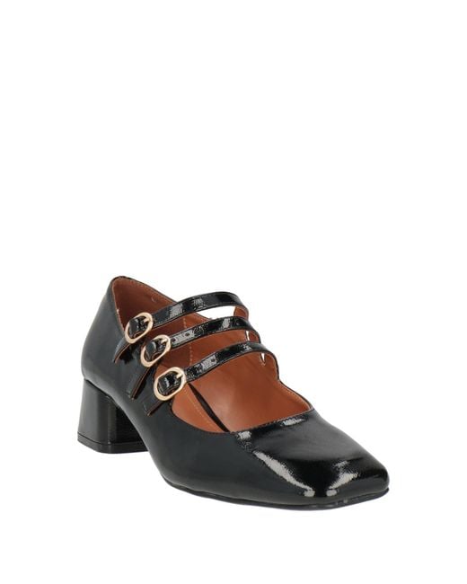 Exe' Black Pumps