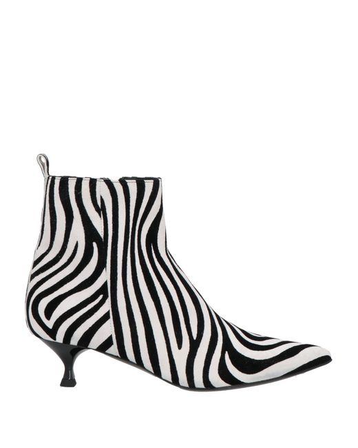 Guglielmo Rotta White Ankle Boots