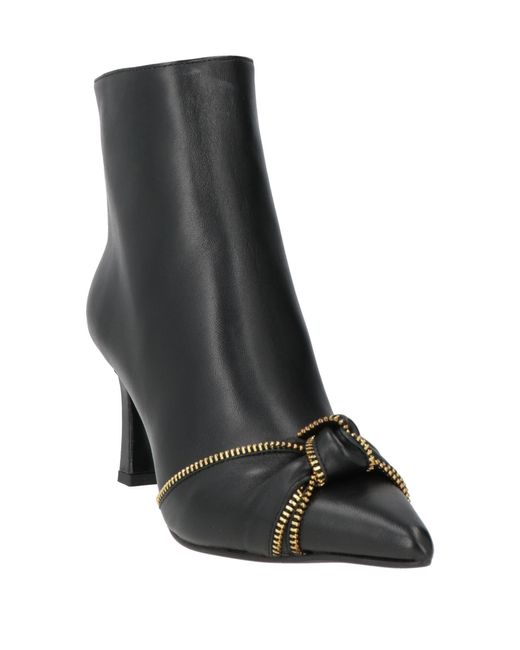 Ovyè Black Ankle Boots