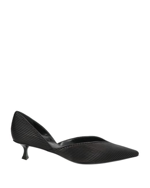 Giorgio Armani Black Pumps