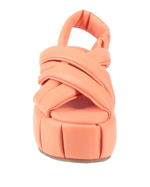 THEMOIRÈ Pink Sandals