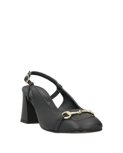RANYÉ Black Pumps