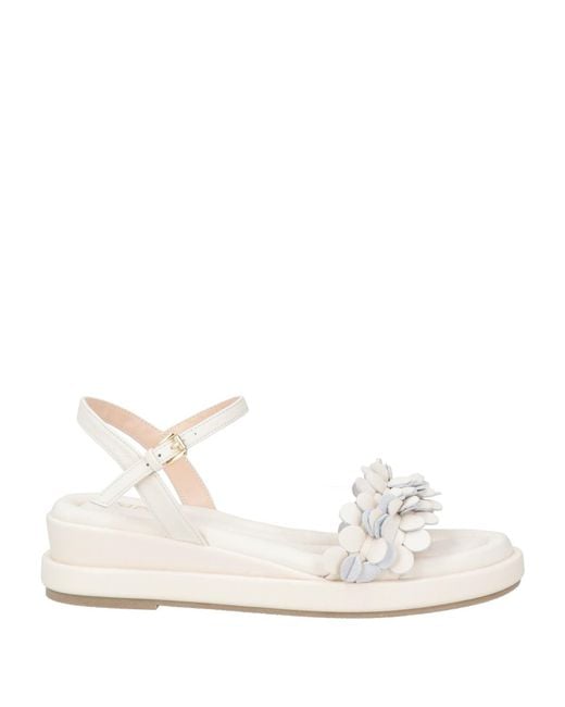 Tosca Blu Natural Sandals
