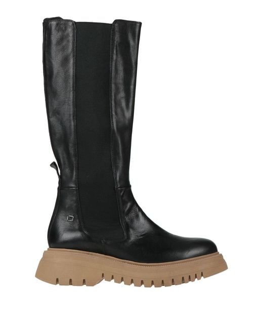 Collection Privée Black Boot Leather