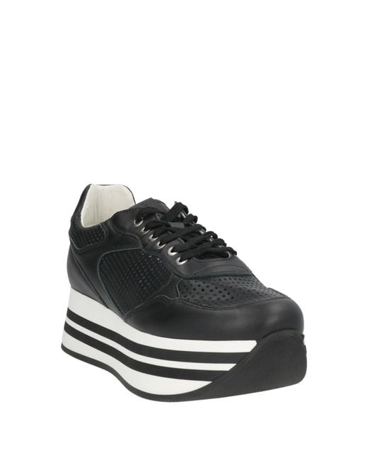 Frau Black Trainers