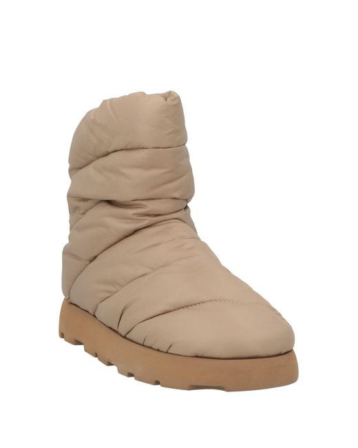 PIUMESTUDIO Natural Ankle Boots
