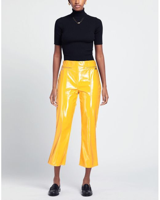 Pantalons courts Elisabetta Franchi en coloris Yellow