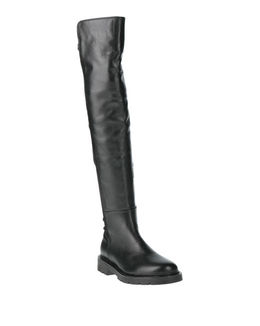 Carmens Black Boot Leather, Textile Fibers