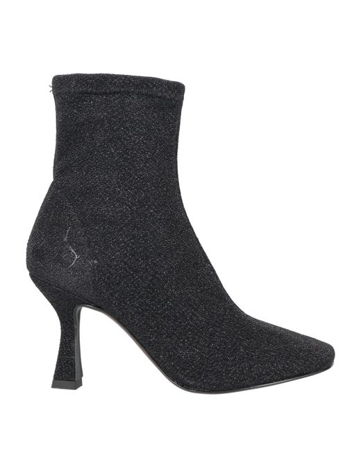 Nila & Nila Black Ankle Boots Textile Fibers
