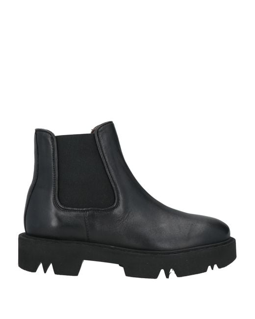 Boemos Black Ankle Boots