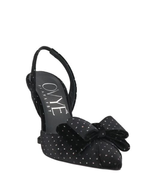 Ovyè Black Pumps
