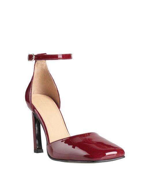 Alohas Red Pumps