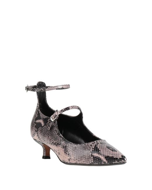 Nila & Nila White Pumps Synthetic Material