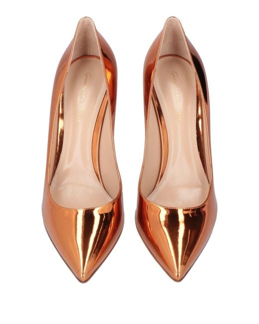 Gianvito Rossi Pink Pumps