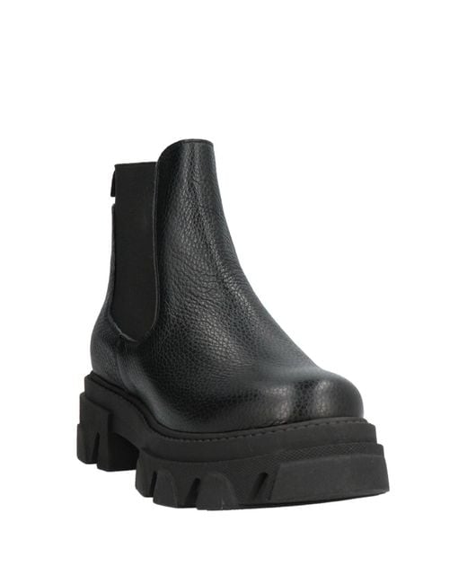 Steve Madden Black Ankle Boots