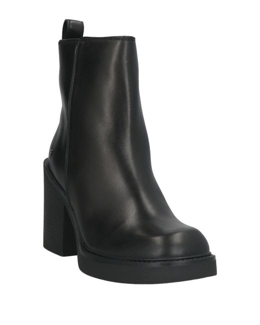 Windsor Smith Black Stiefelette