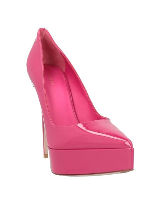 Le Silla Pink Pumps