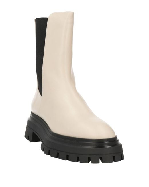 Stuart Weitzman Black Stiefelette