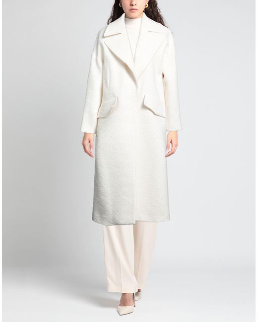 Patrizia Pepe White Mantel