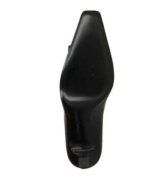 Ferragamo Black Pumps